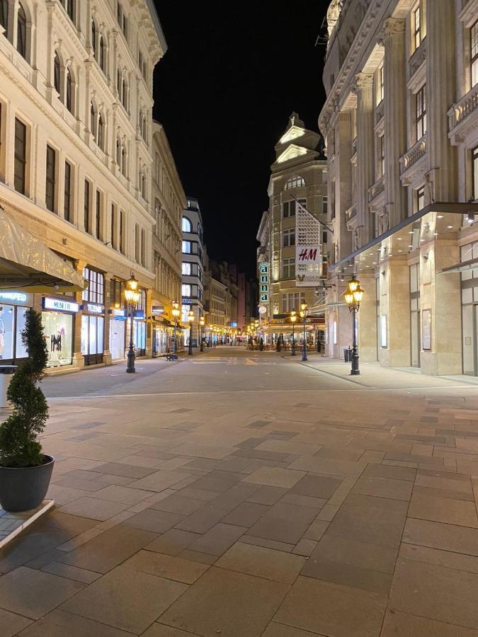 Fashion Street Luxury Apartment Boedapest Buitenkant foto